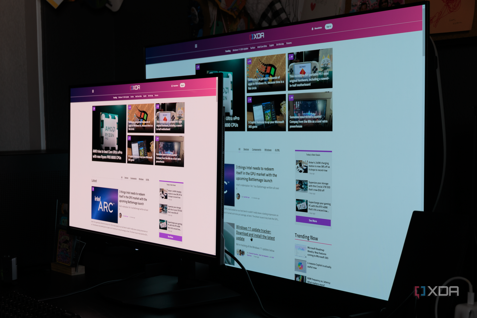 The MSI MAG 271QPX next to the LG C2 showing the difference in viewing angles