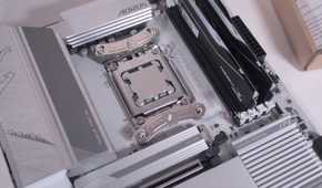 Noctua NH-P1 bracket installed