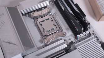 Noctua NH-P1 bracket installed