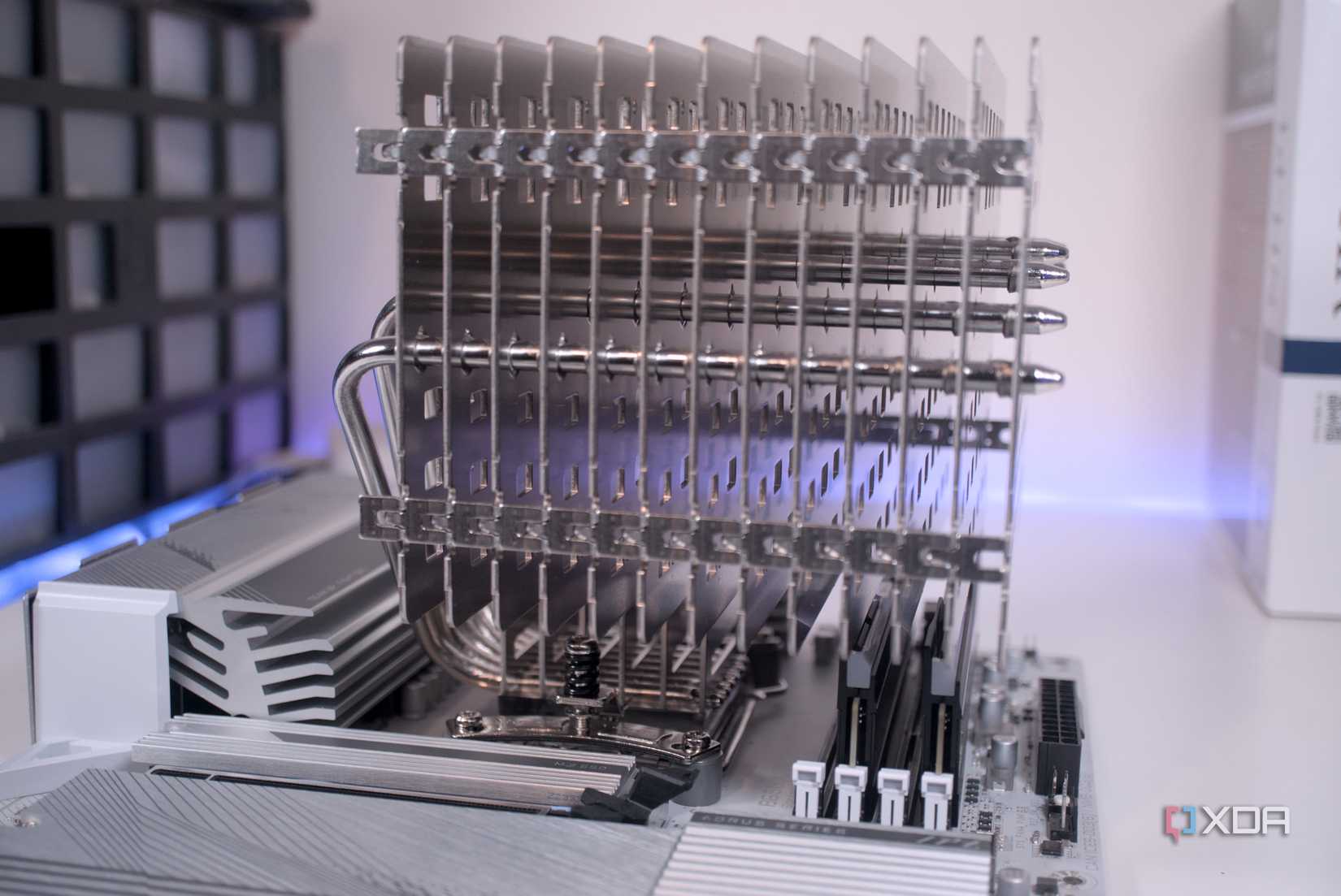 Side view of the Noctua NH-P1 fins