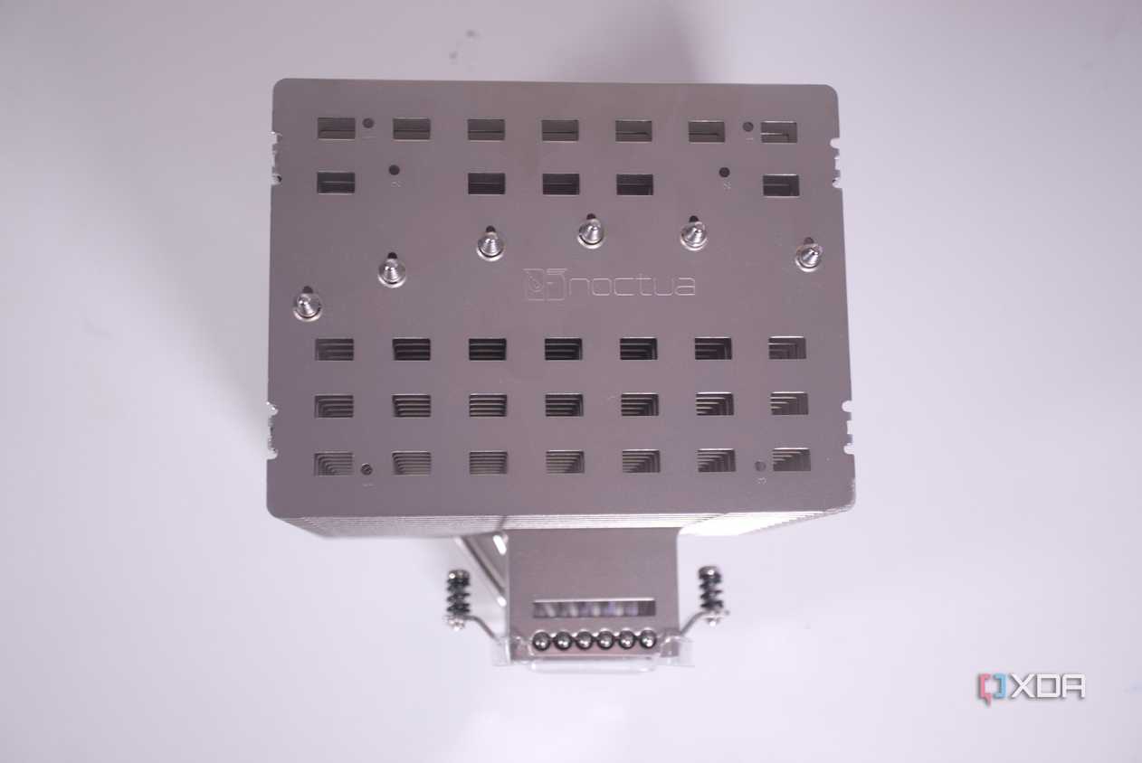 Top down view of the Noctua NH-P1