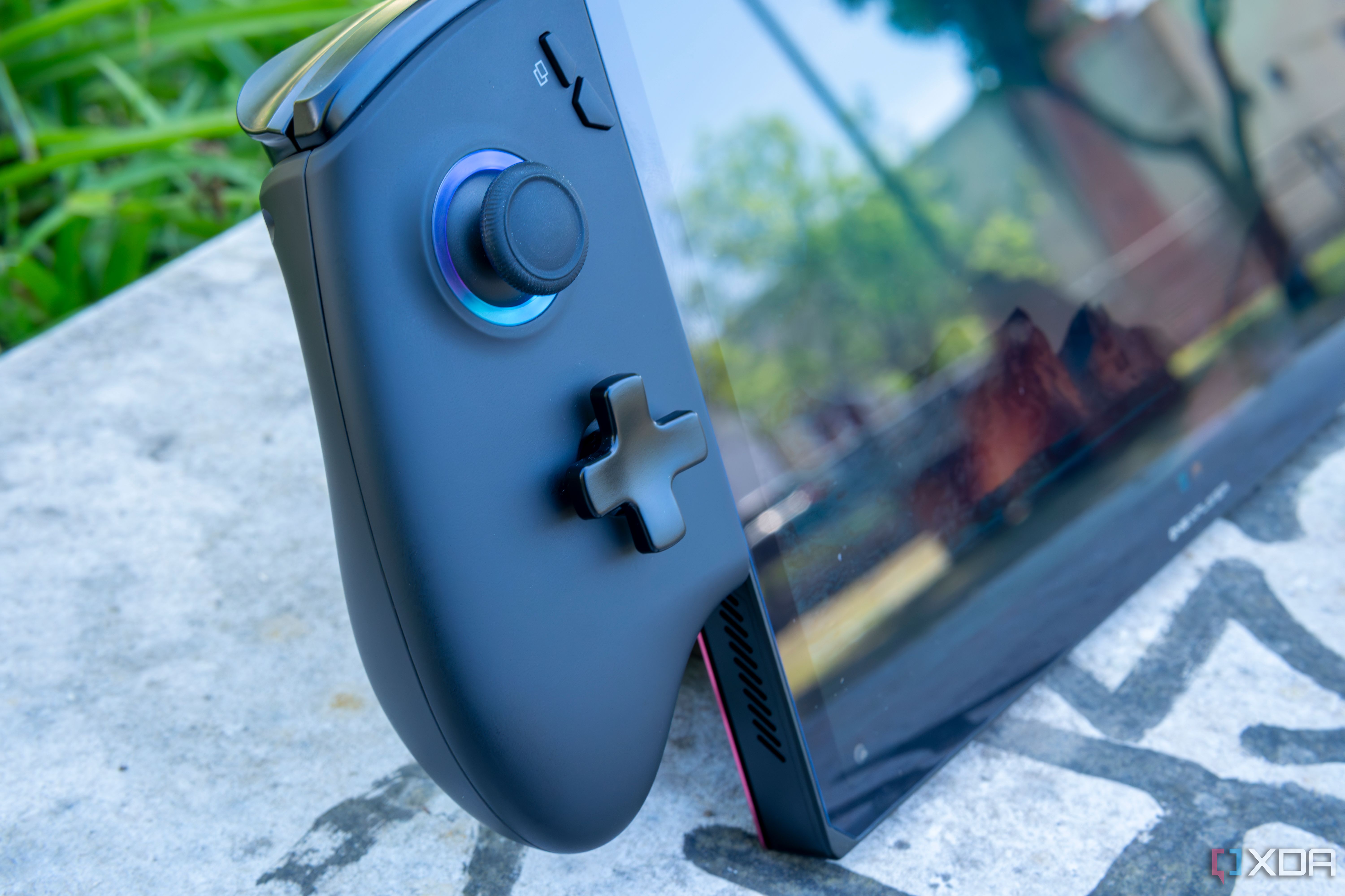 The left-side controller on the One XPlayer X1 