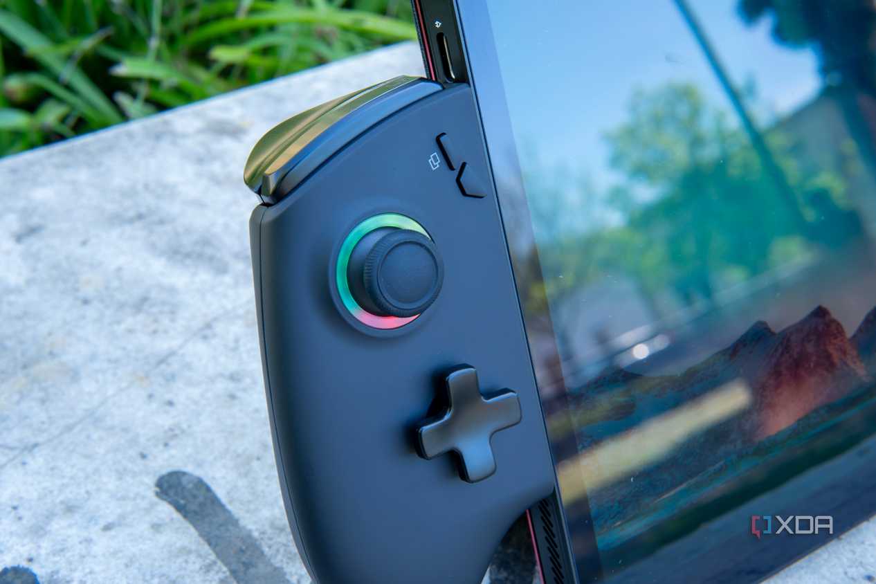 The left-side controller on the One XPlayer X1 with an RGB ring light