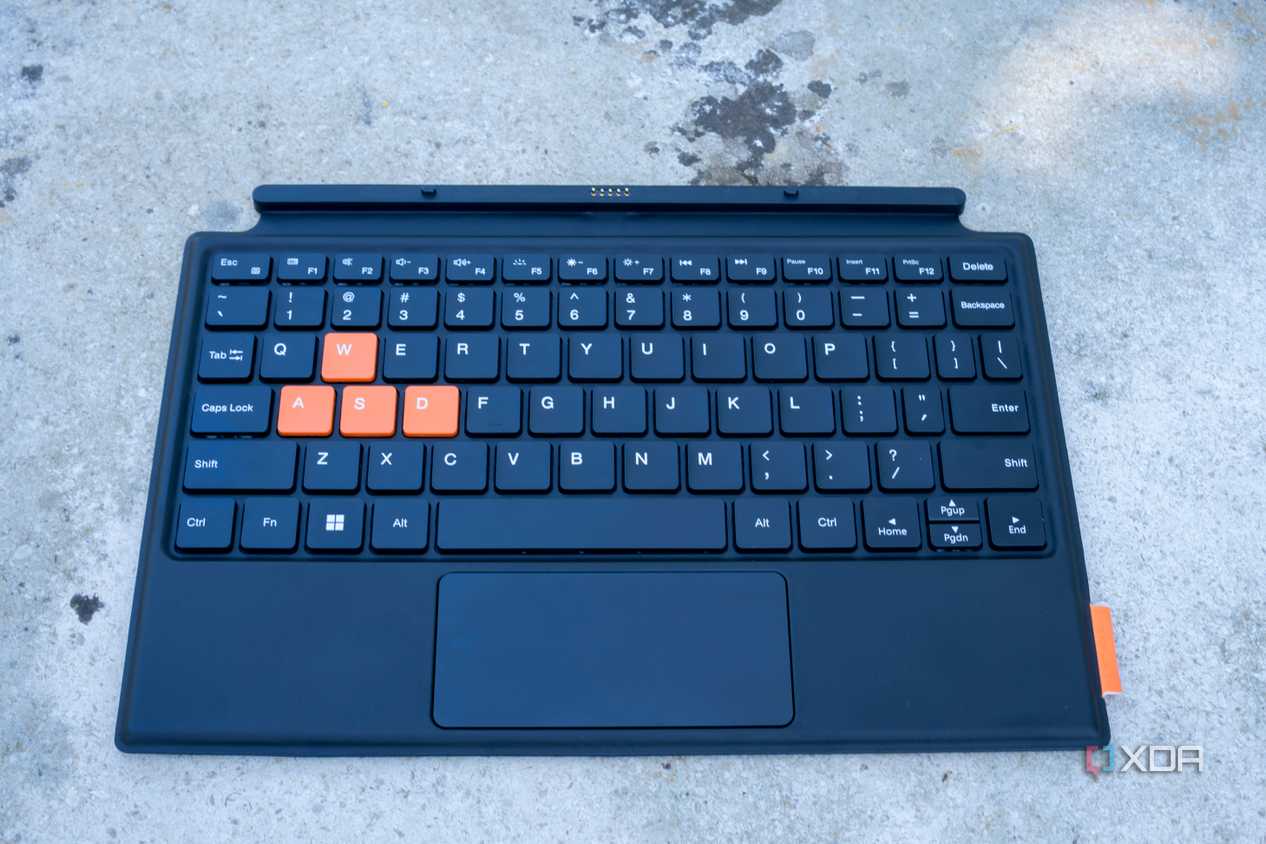 Tilted view of the One XPlayer X1 keyboard cover
