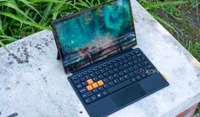Angled view of the One XPlayer facing right with the keyboard attached