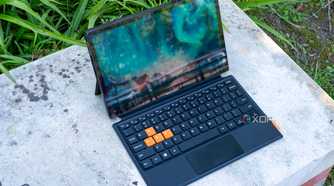 Angled view of the One XPlayer facing right with the keyboard attached