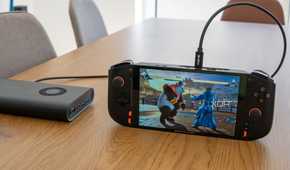 A One Cplayer Mini Pro connected to an external GPU running Tekken 8