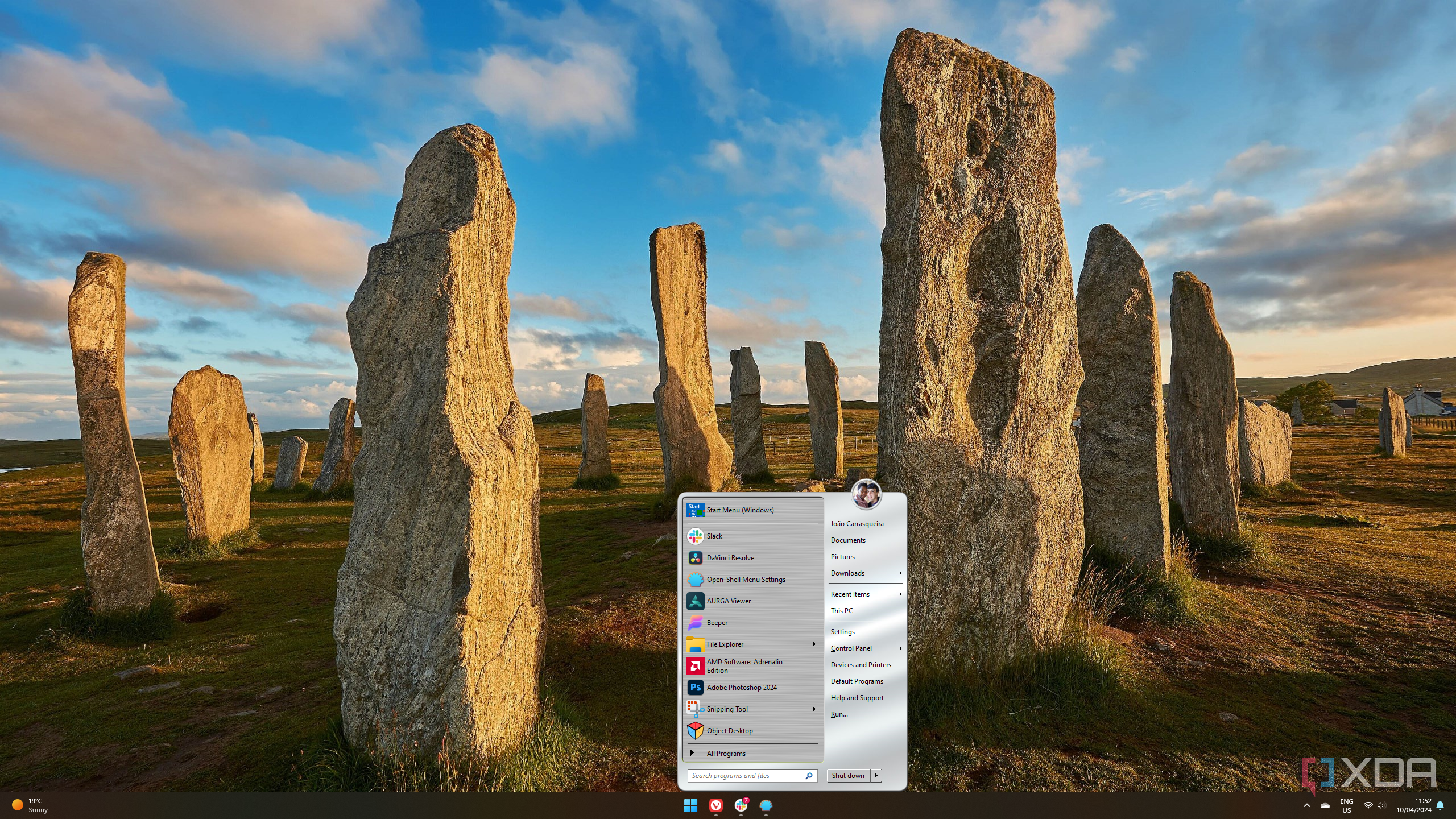 Screenshot of the OpenShell start menu with a metallic skin