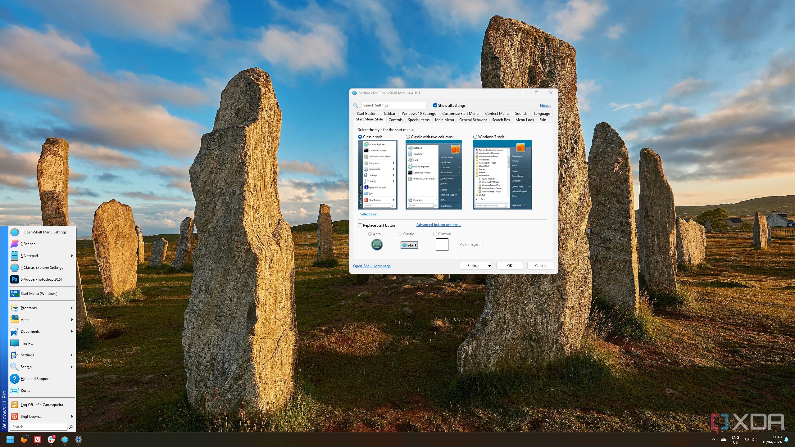 Screenshot of a Windows 11 desktop with a Start menu similar to Windows 95