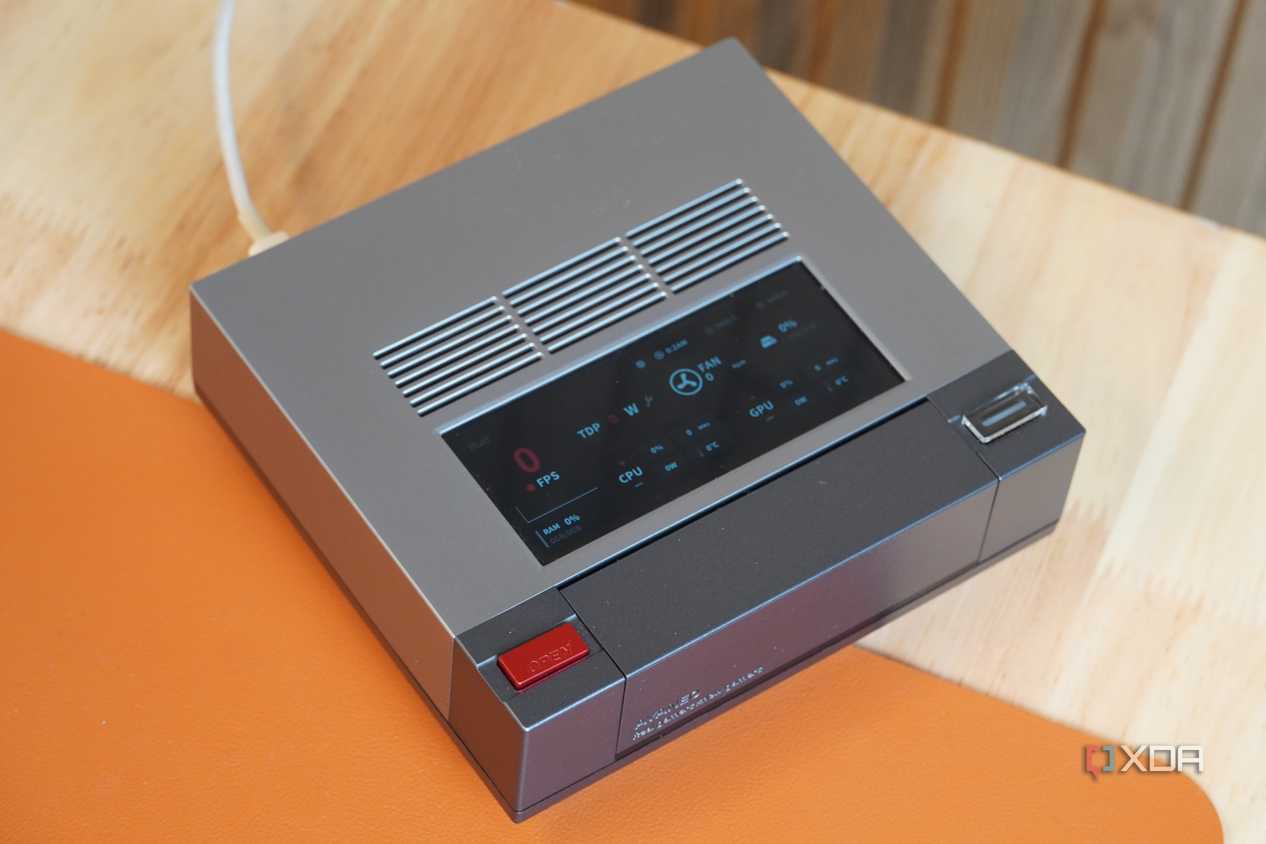 A top view of the Retro Mini PC AM02 screen.