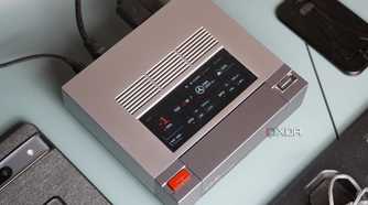 The built-in screen on the Ayaneo AM02.