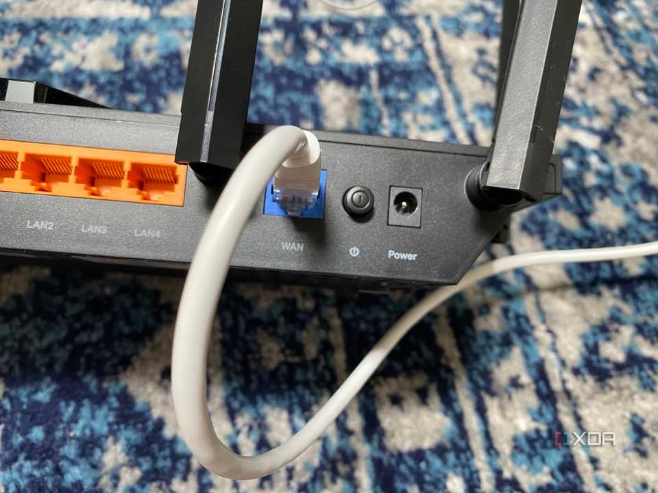 Plug in a TP-Link router 2