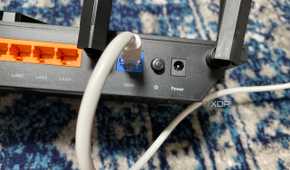 Plug in a TP-Link router 2