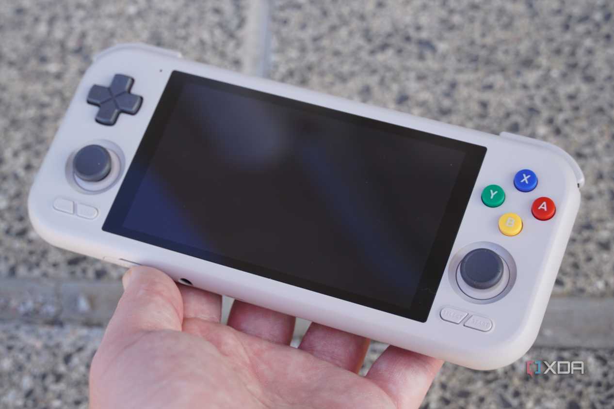 The Retroid Pocket 4 Pro in hand.