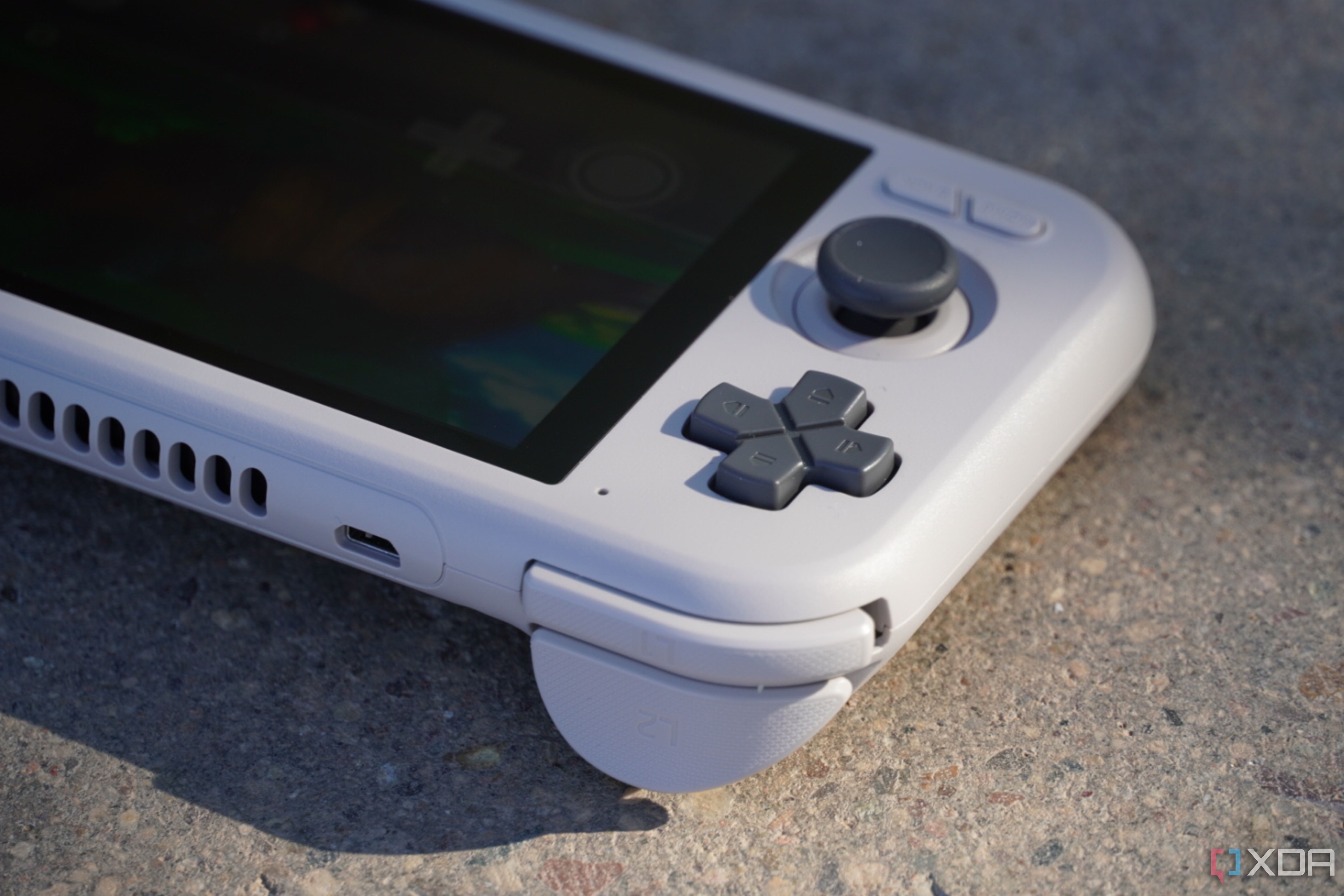 The buttons on the left side of the Retroid Pocket 4 Pro.