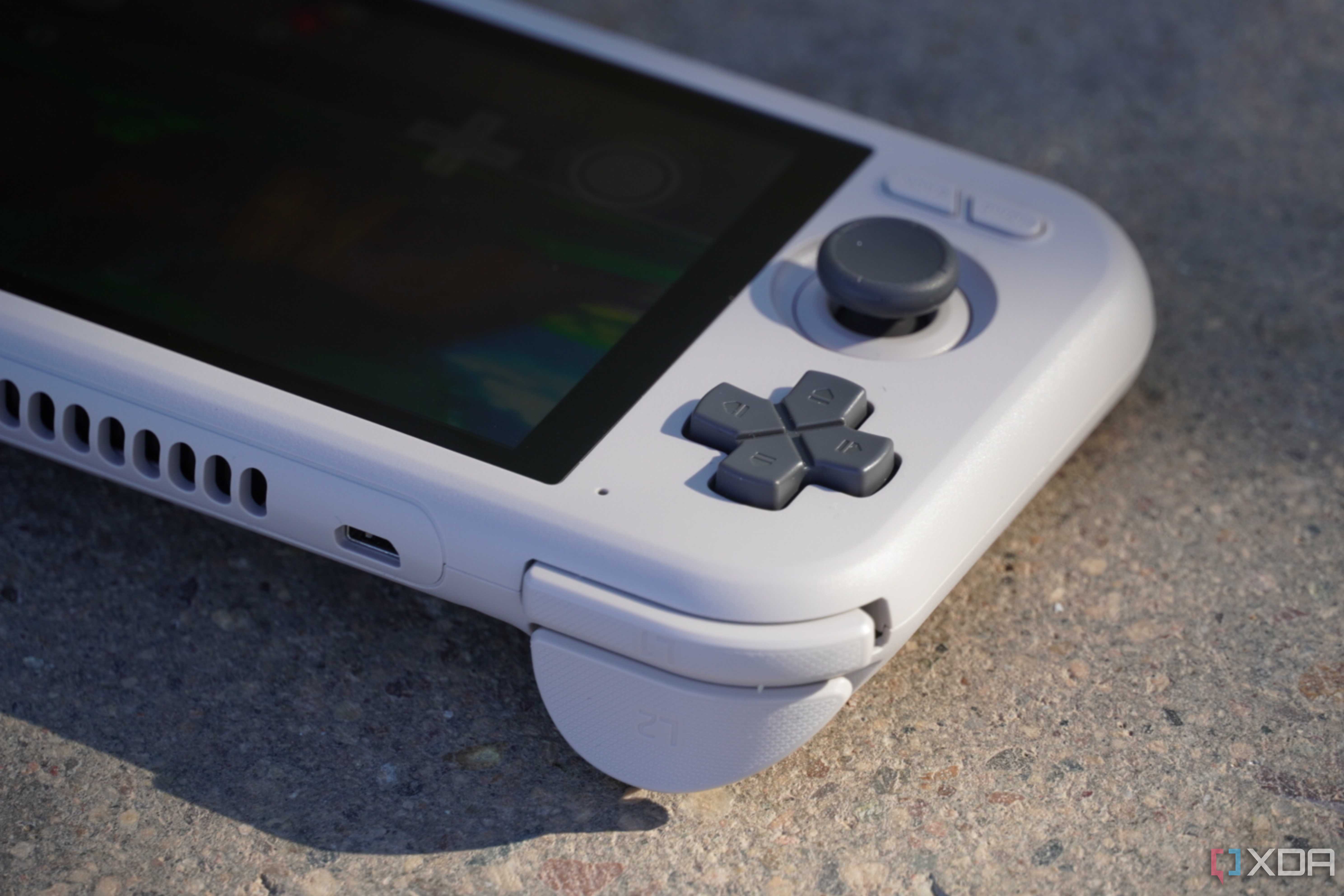 The buttons on the left side of the Retroid Pocket 4 Pro.