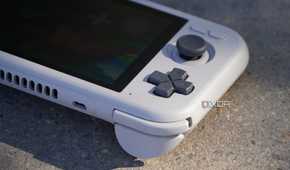 The buttons on the left side of the Retroid Pocket 4 Pro.