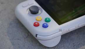 The buttons and joystick on the right side of the Retroid Pocket 4 Pro.