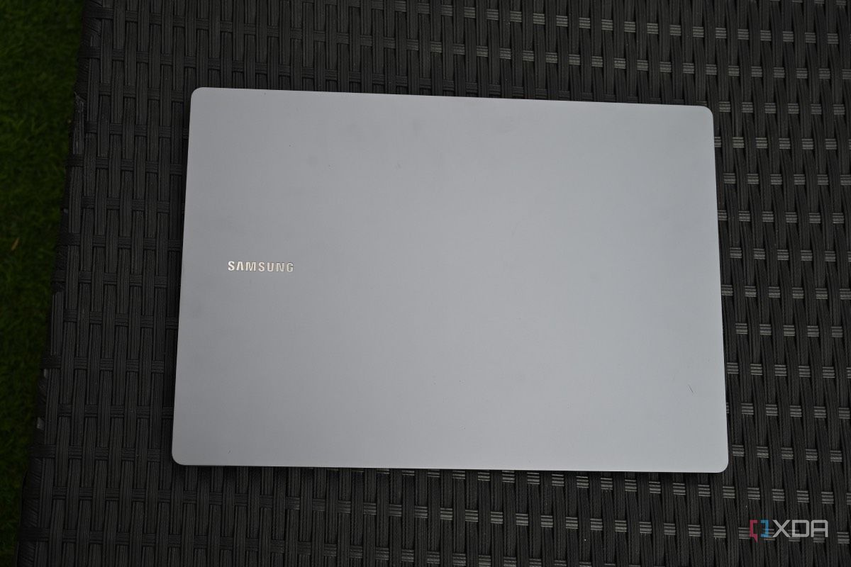 Samsung Galaxy Book 4 Ultra outdoor top