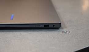 Right side view of Samsung Galaxy Book 4 Ultra ports left