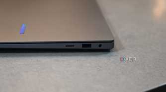 Right side view of Samsung Galaxy Book 4 Ultra ports left