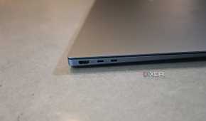 Right side view of Samsung Galaxy Book 4 Ultra ports