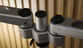 The silver dual mount on the StarTech arm.