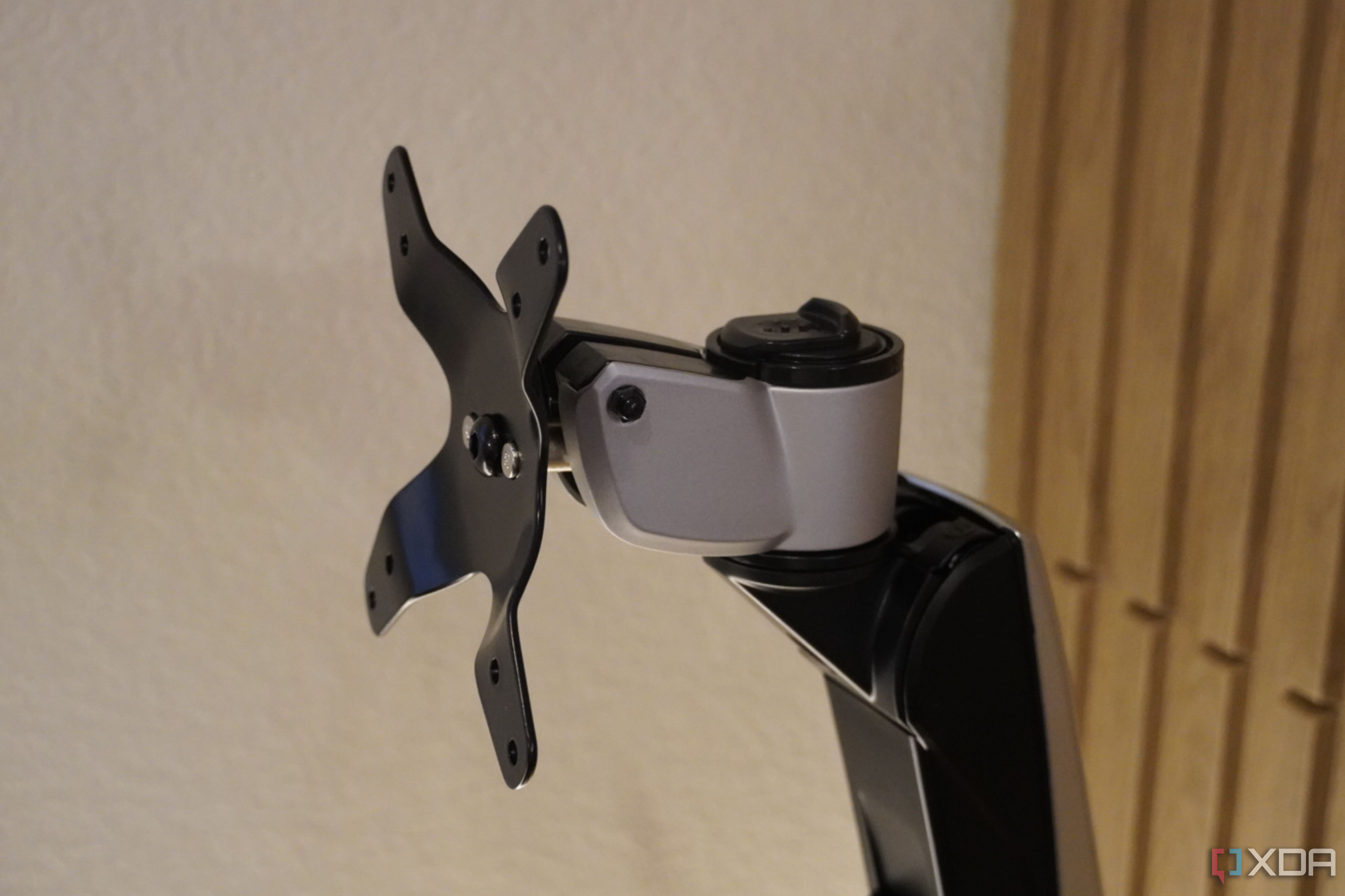 5 mistakes to avoid when picking the right monitor arm