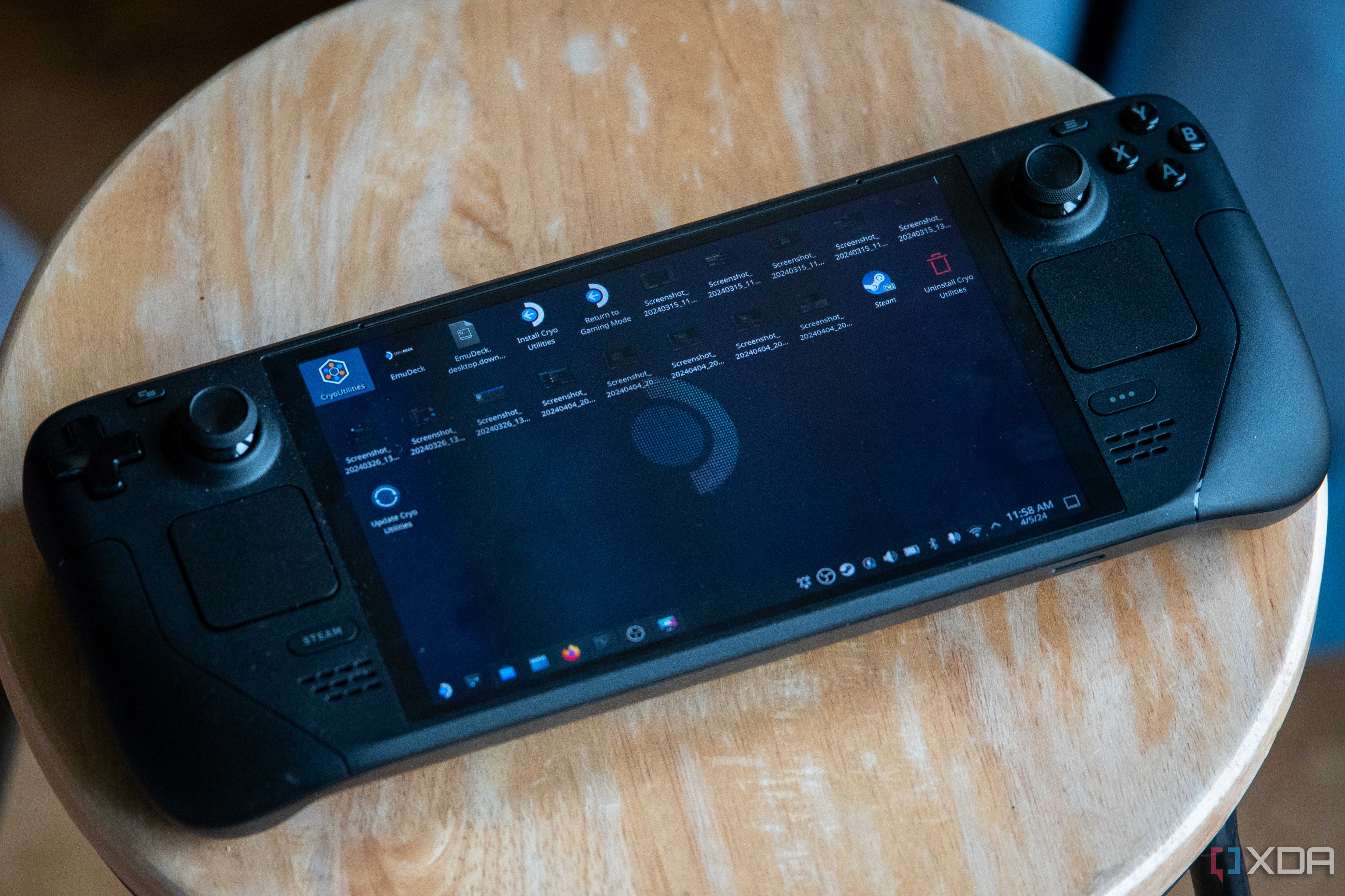 Steam Deck OLED showing desktop