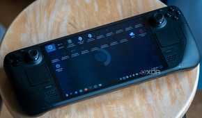 Steam Deck OLED showing desktop