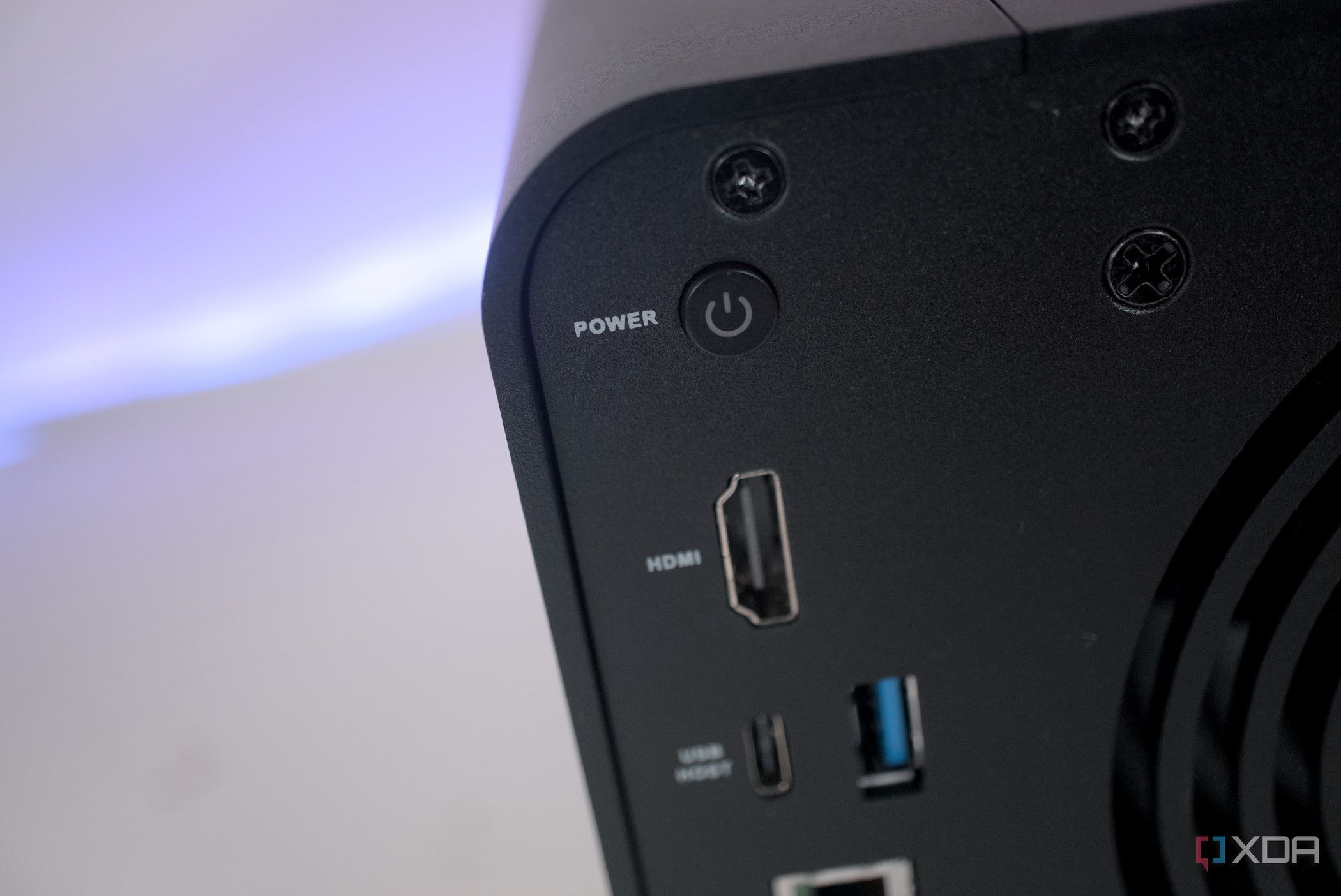 TerraMaster F4-424 Pro ports