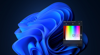 Screenshot of Windows 11 with a transparent taskbar and a TranslucentTB color picker