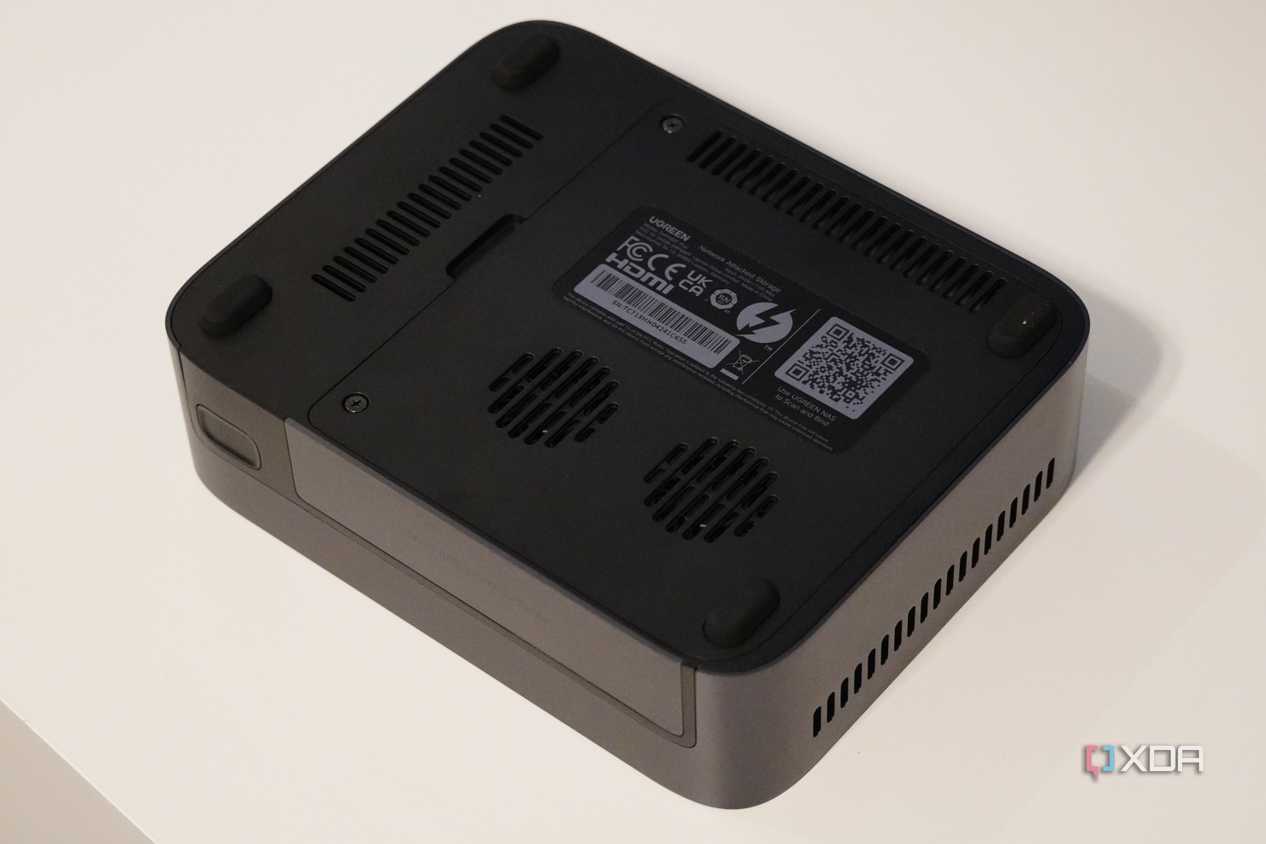 The bottom cover of the Ugreen NAS.