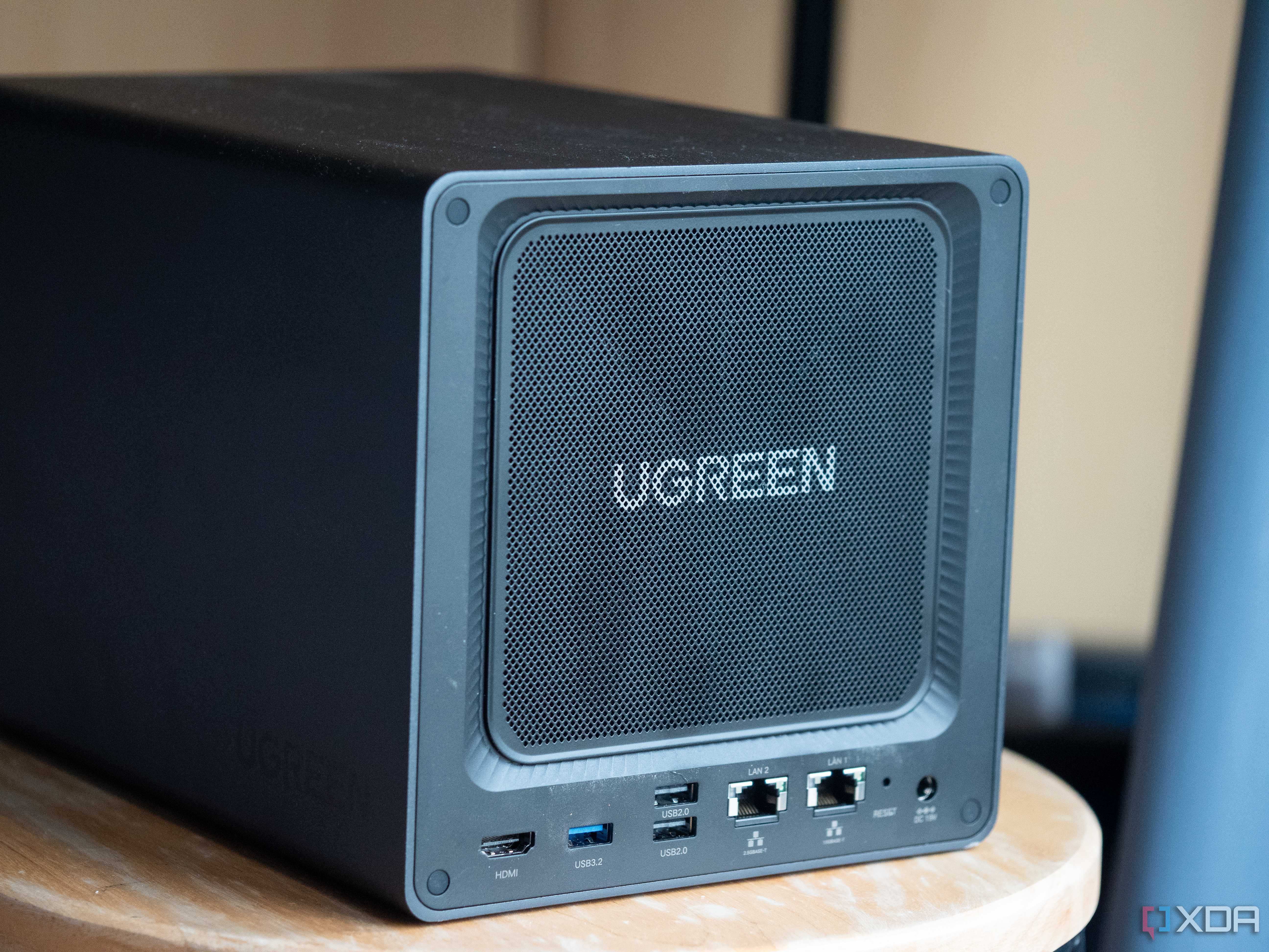 Ugreen NAS 3