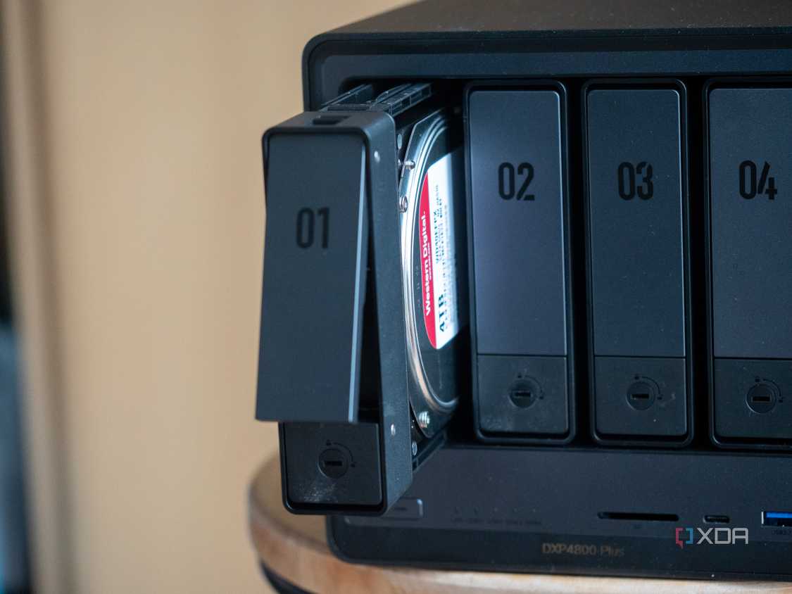 Ugreen NAS 6