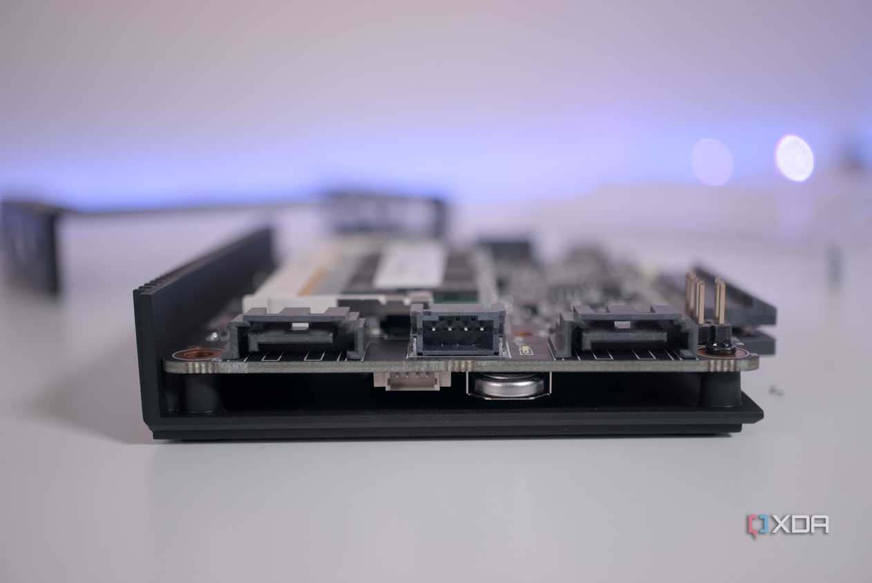 ZimaBlade ports
