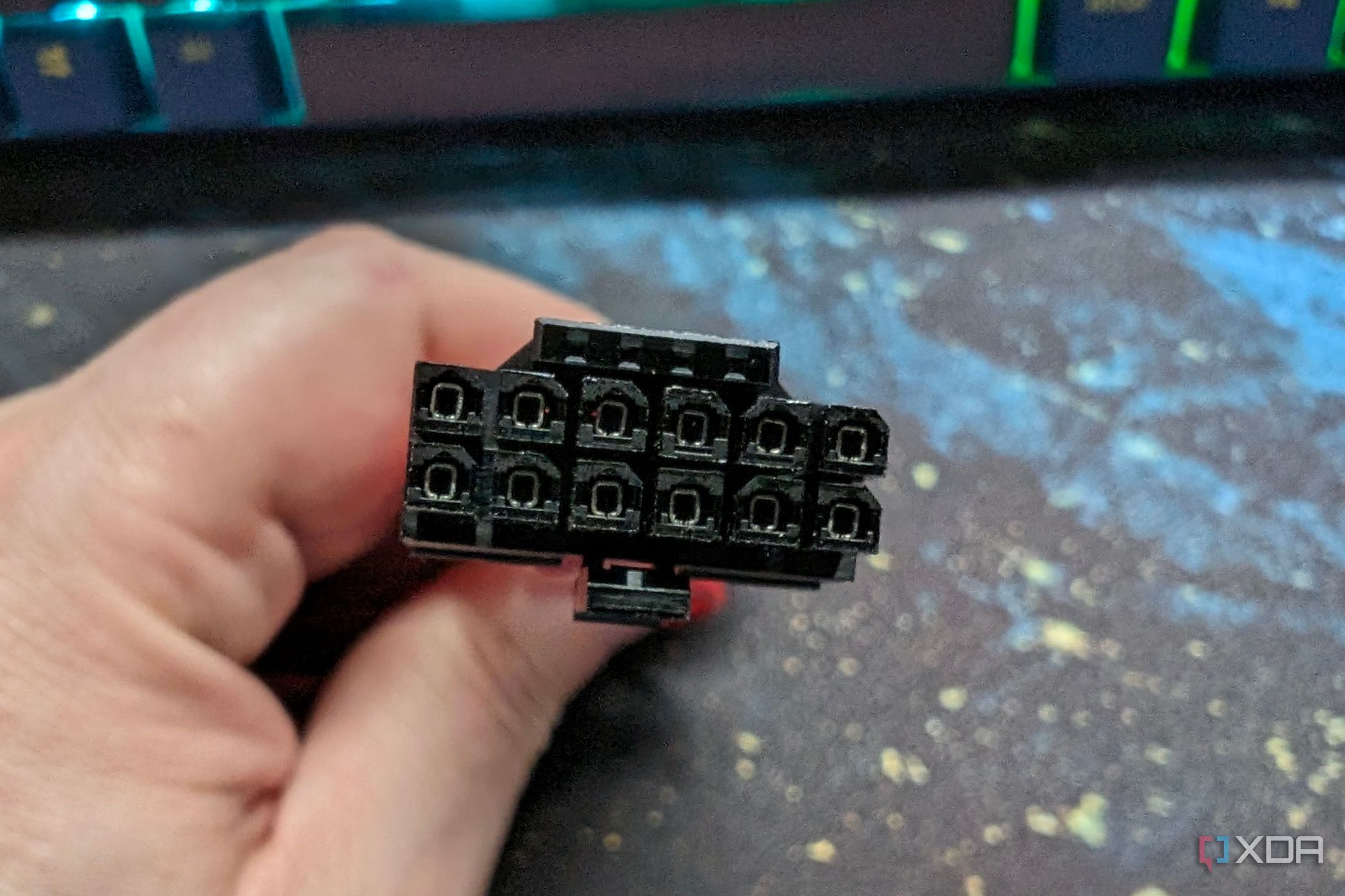 12VHPWR cable connector
