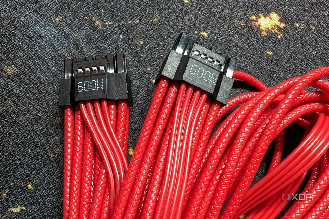 12VHPWR cable showing both connectors