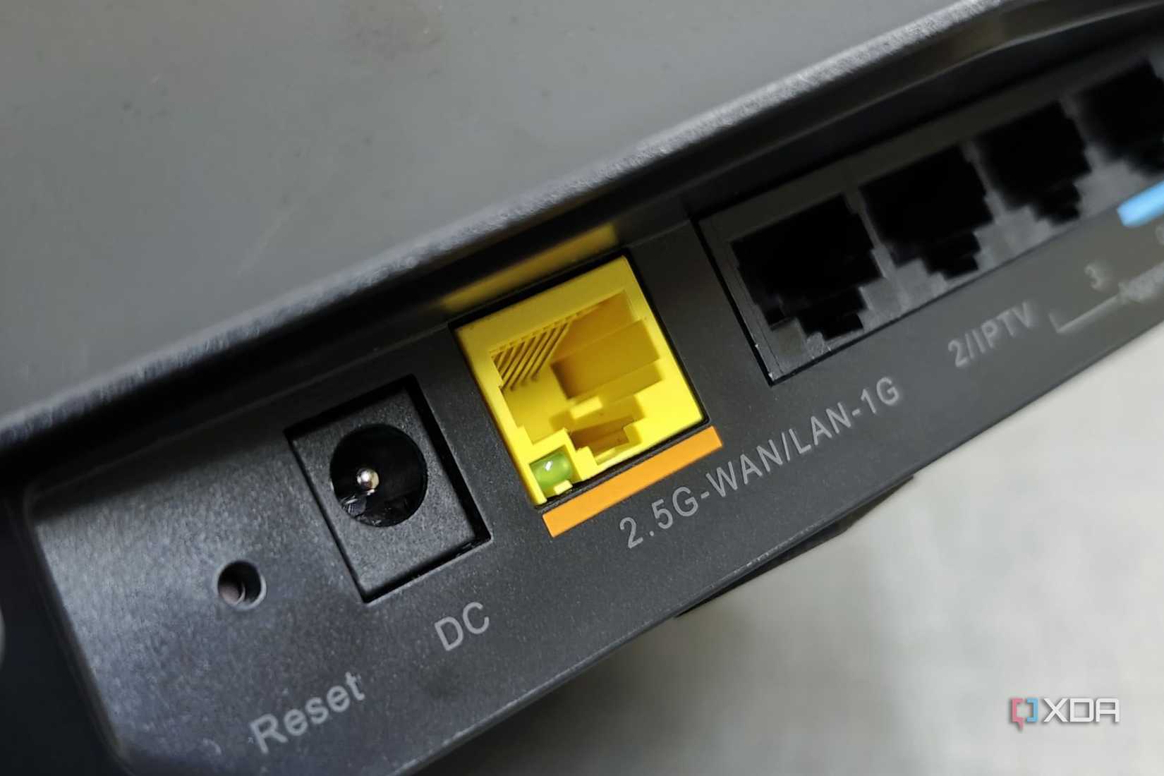 An image showing the 2.5G port on the Reyee E6 gaming router.