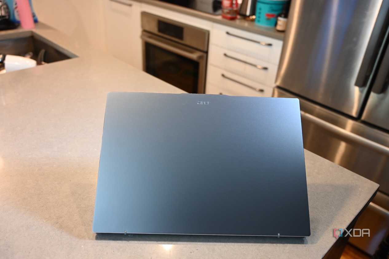 Acer Swift Go 14 (2024) top down half open
