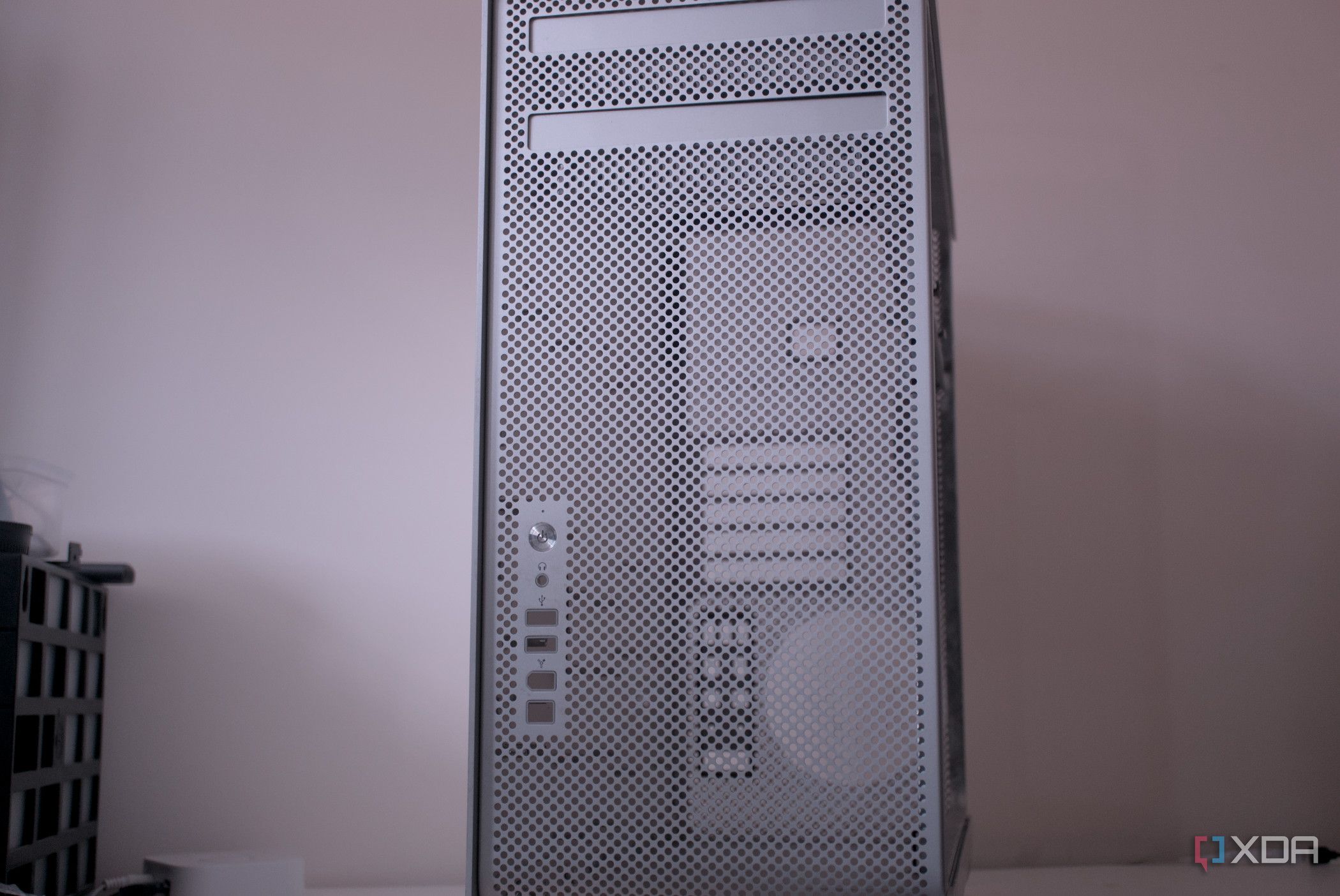 I'm building a Windows PC inside an old Apple Mac G5