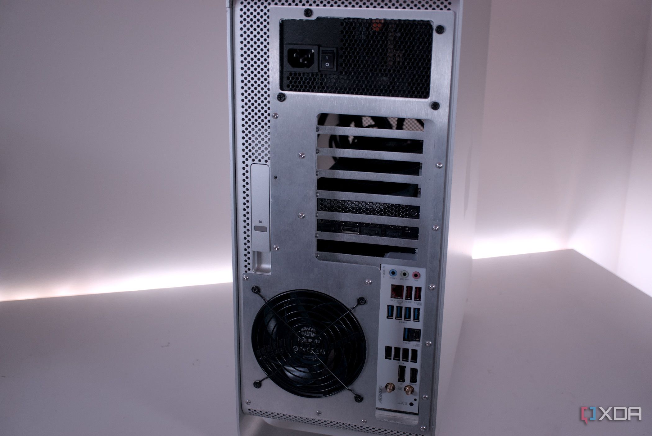 Project G5 rear panel