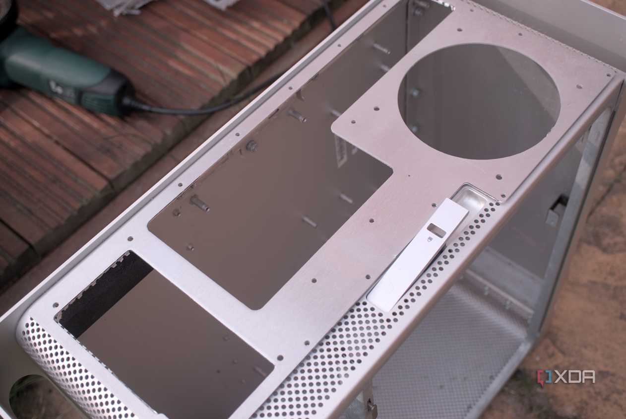 Installing the Power Mac G5 conversion panel