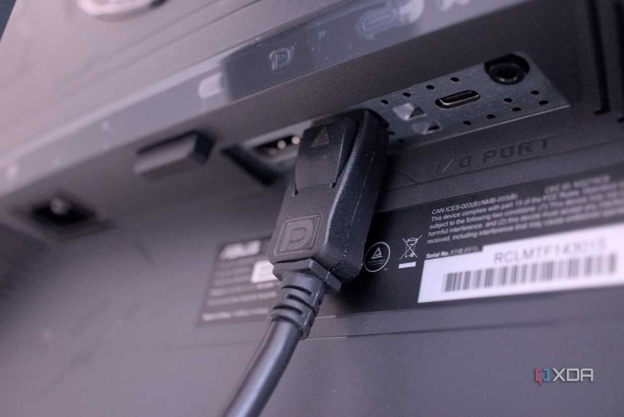 Asus ROG Strix XG27ACS ports