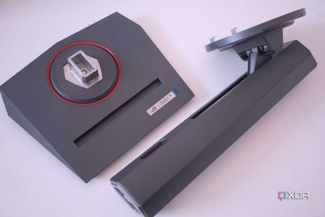 Asus ROG Strix XG27ACS stand
