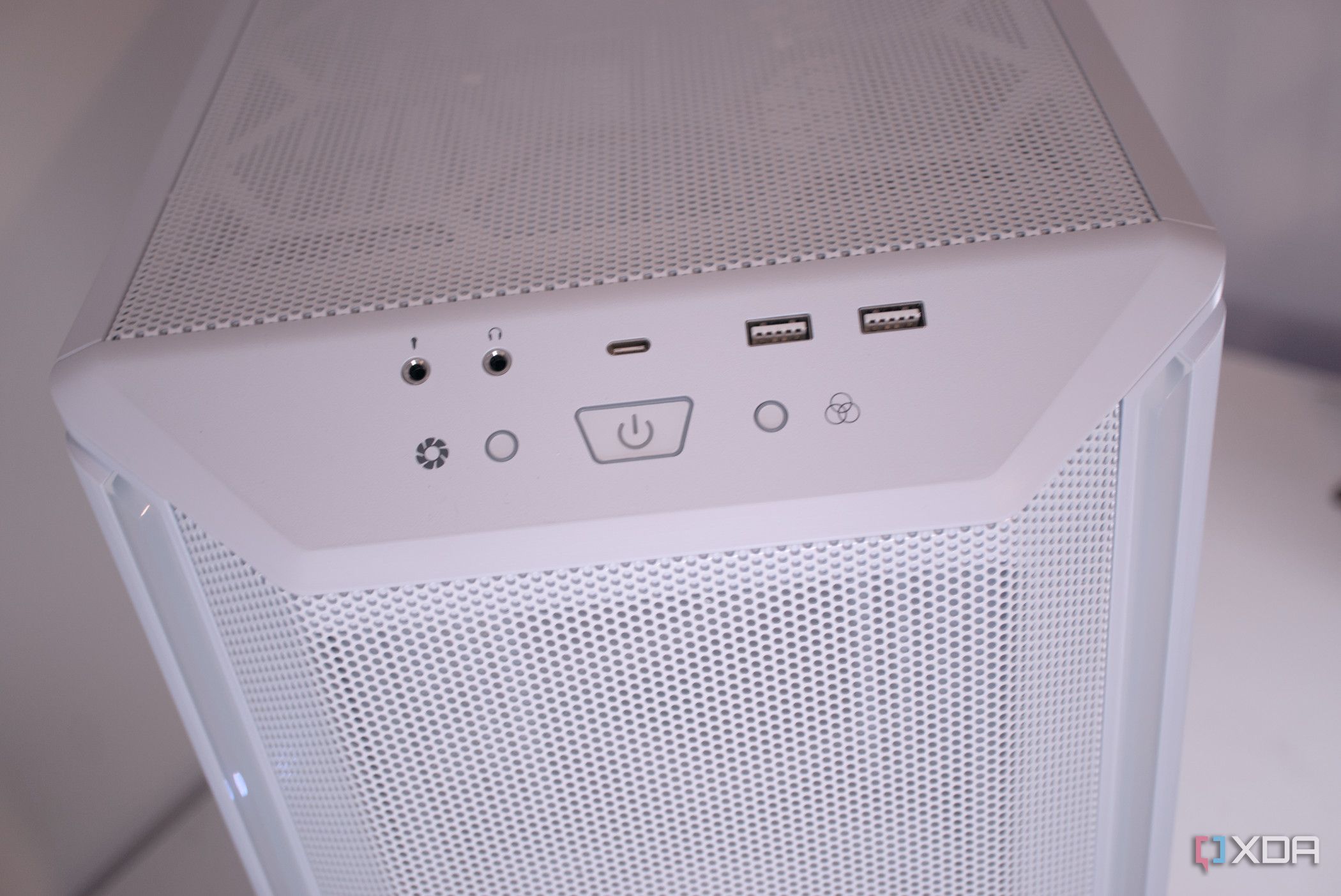 be quiet! Dark Base 701 front I/O