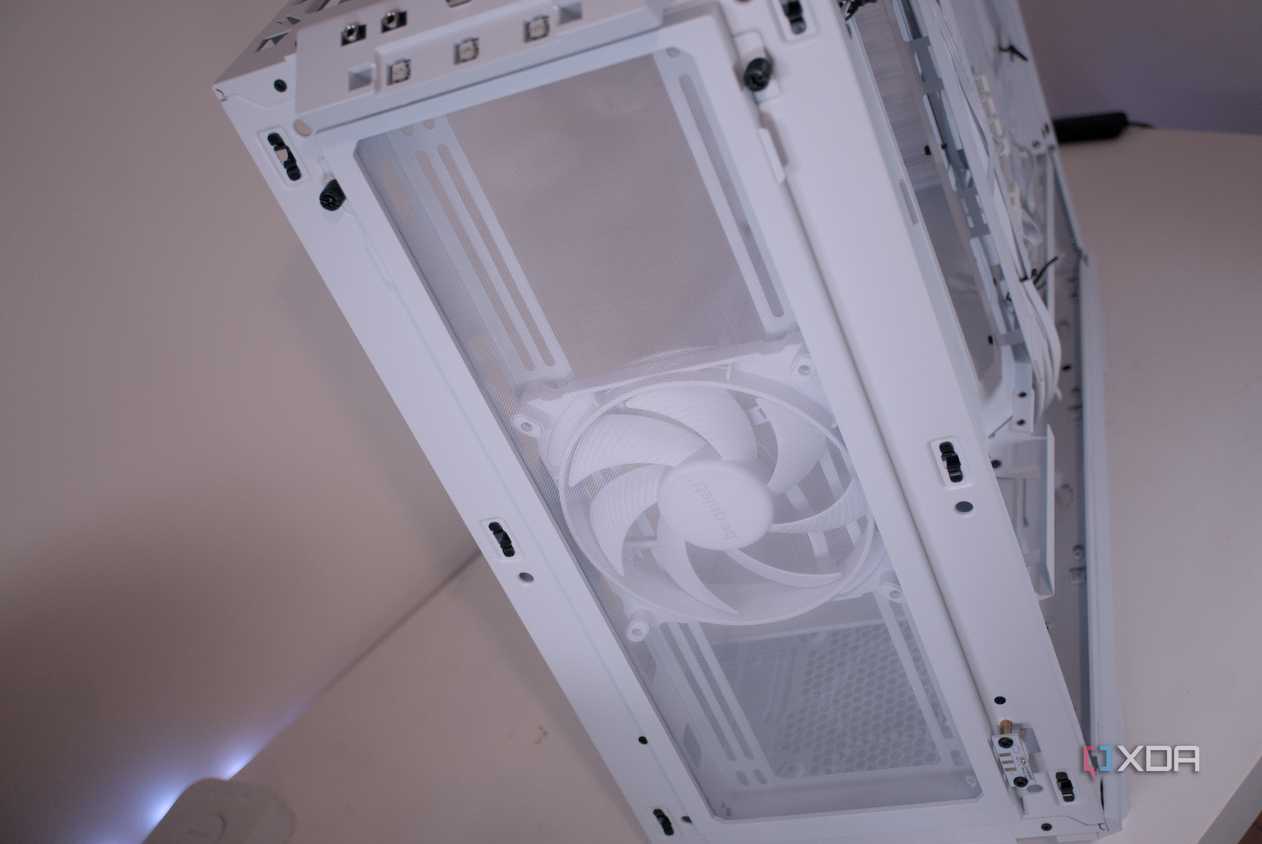 be quiet! Dark Base 701 front panel dust filter