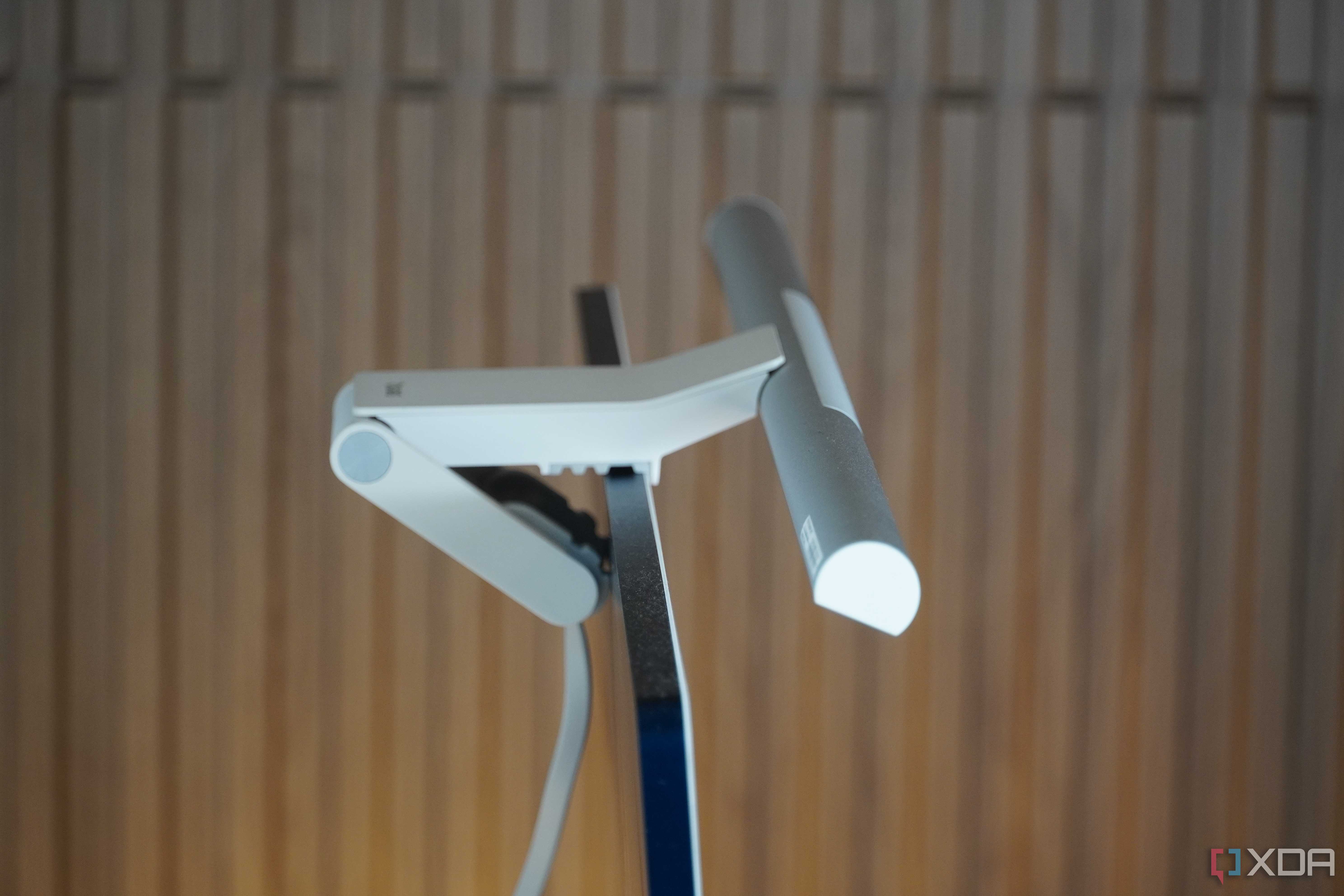 A side view of the clamp on an M3 iMac.