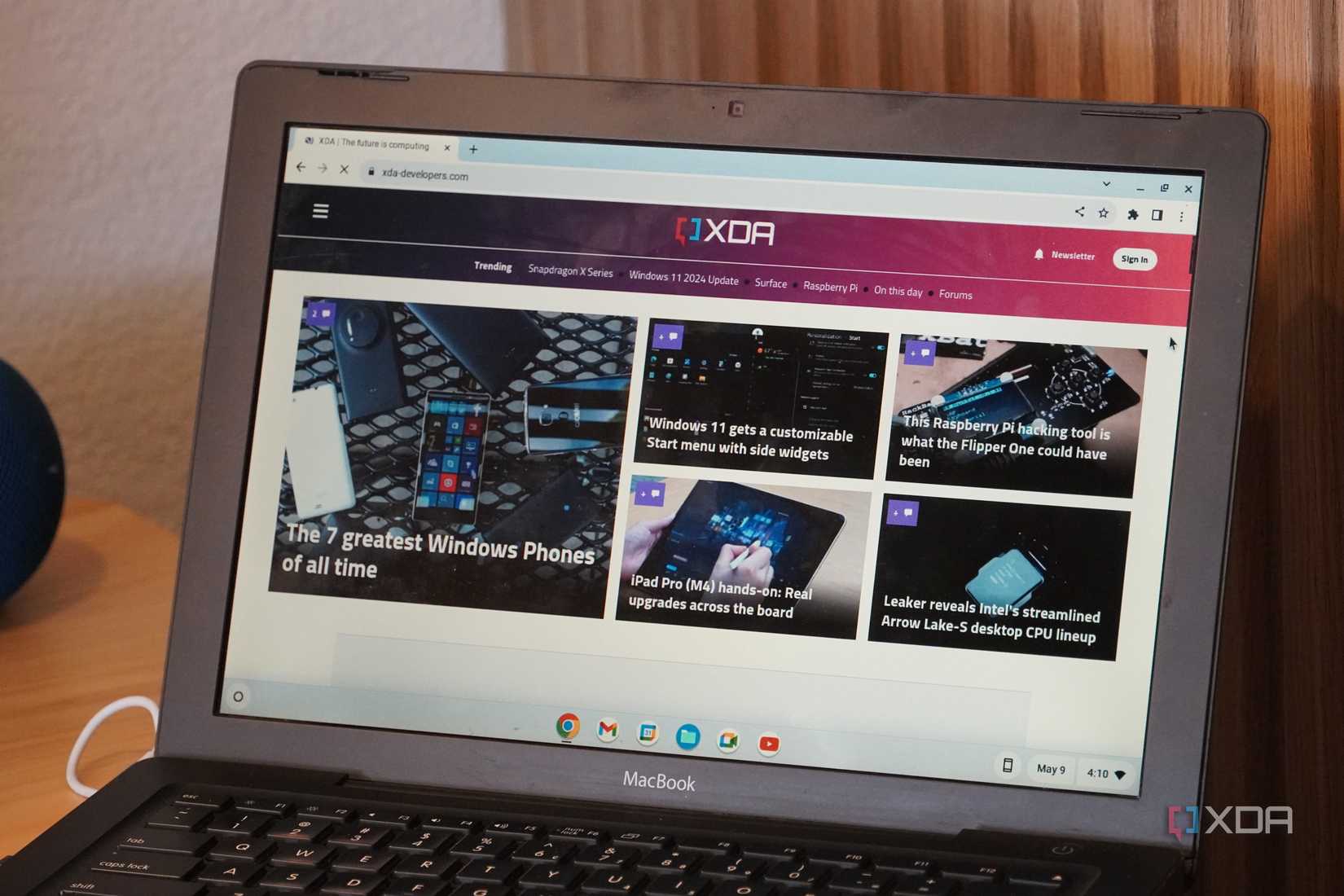 The XDA website on a ChromeOS Flex MacBook.