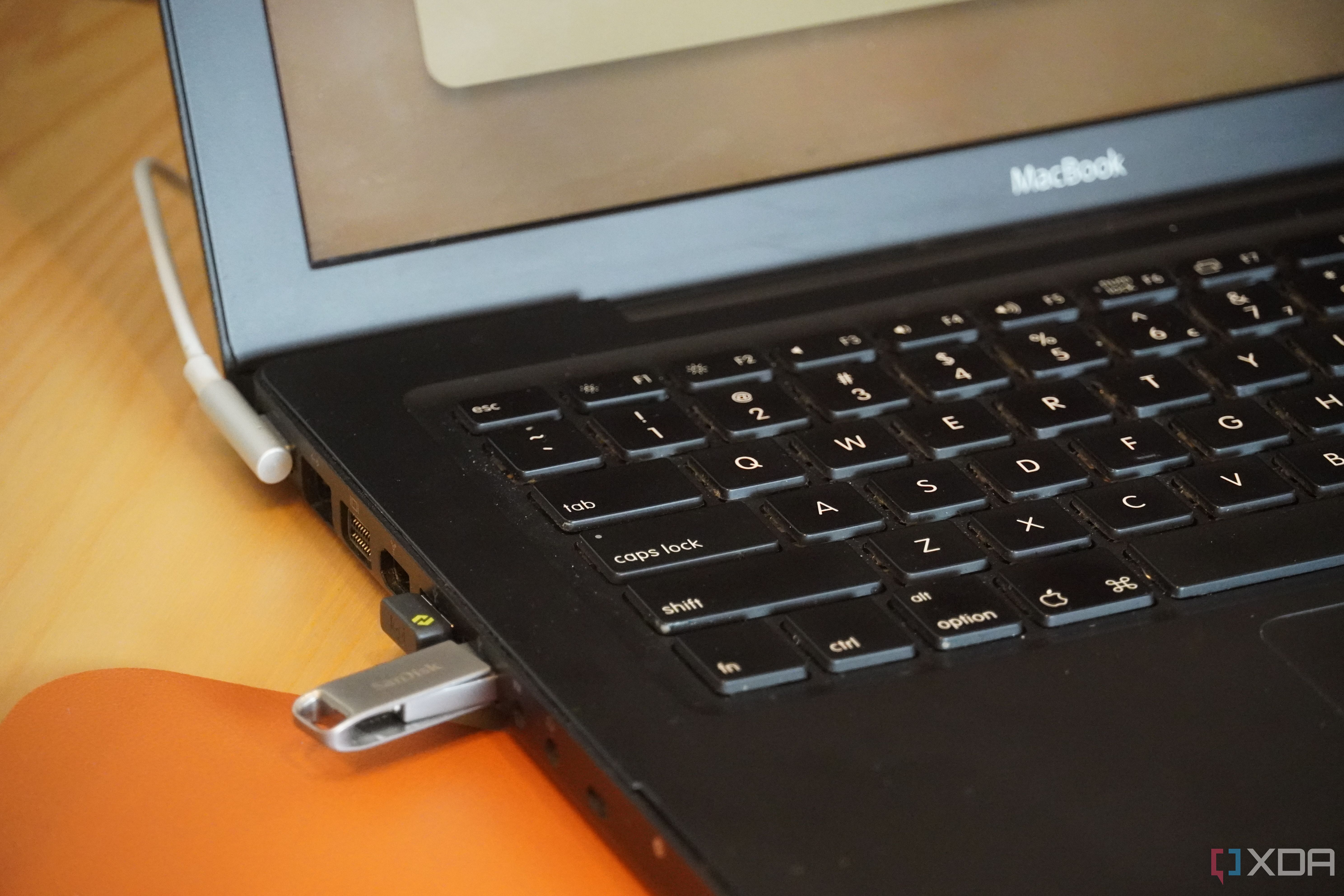 I used ChromeOS Flex on an 18-year-old MacBook — and it worked